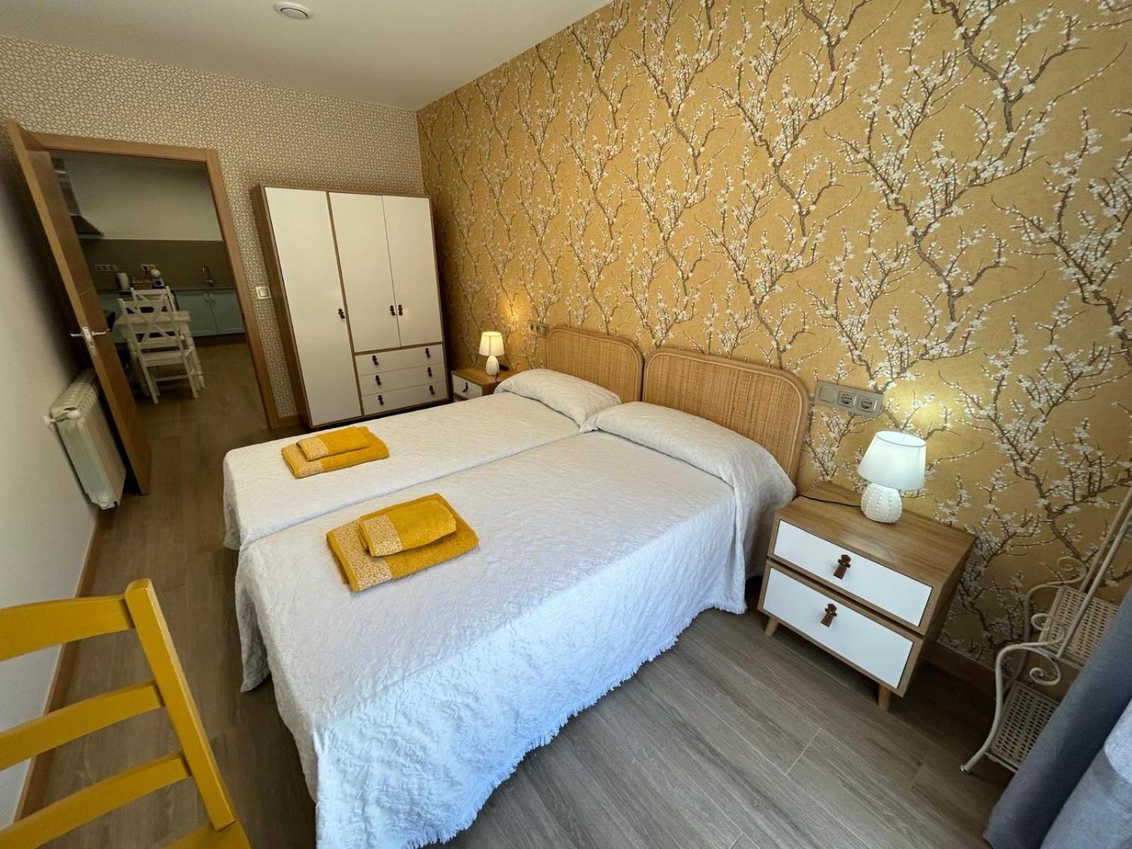 Apartamentos Torres Del Milladoiro Амес Экстерьер фото